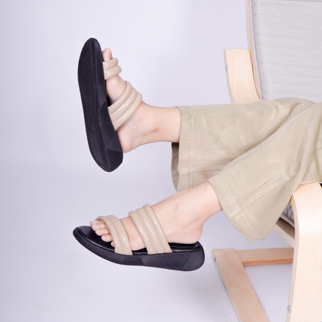 Adarastore - Lapepa ZOYA Sandal Wanita Casual Sendal Wedges Cewek Kekinian Model Ban Dua Tatakan Empuk