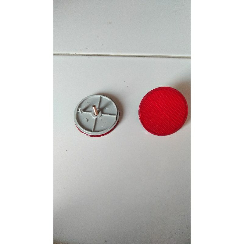 mata kucing bemper belakang Toyota Avanza veloz