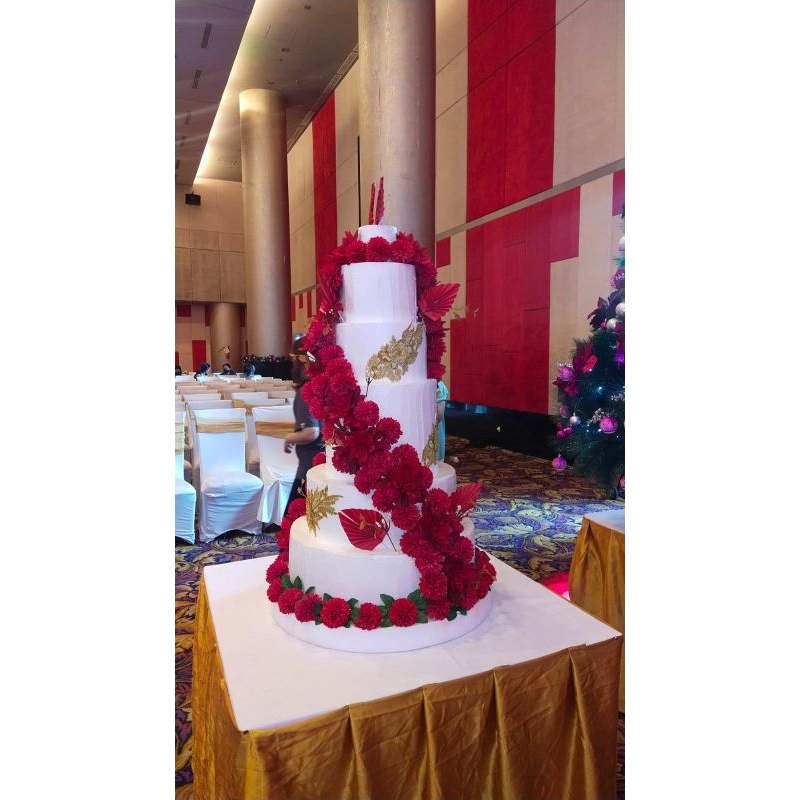 Dummy cake wedding