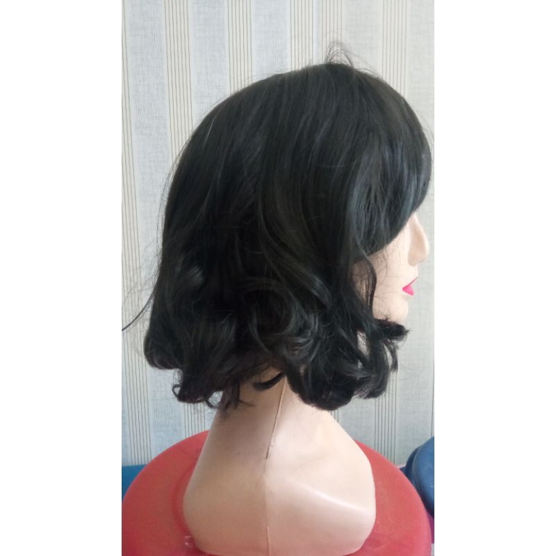 wig wanita ikal pendek half black white