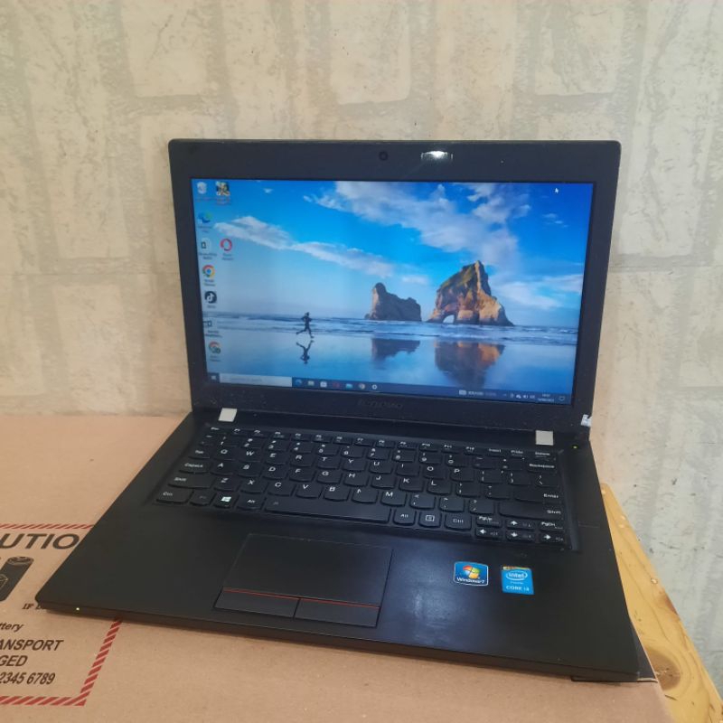 Laptop Lenovo K20 intel Cor i3-5010U Ram 4Gb SSD 128Gb Windos 10 Slim ringan