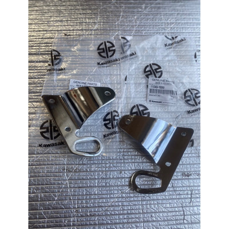 braket lampu ninja ss original kawasaki kupingan lampu ninja ss kawasaki original