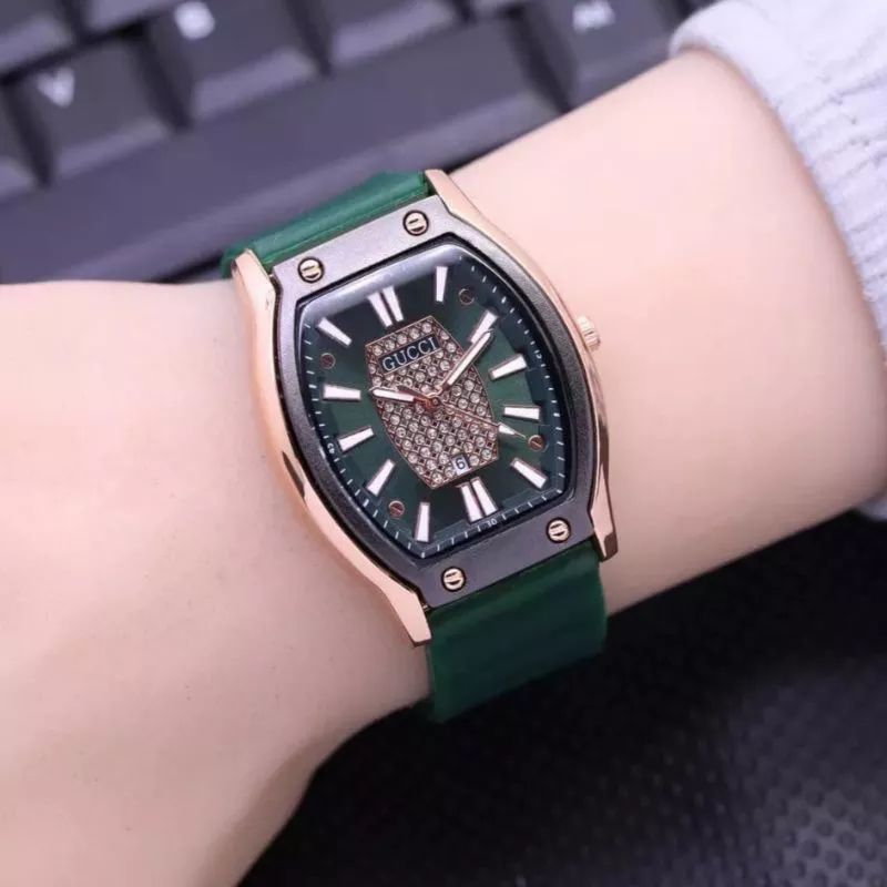 (Terima Cod)Jam Tangan Wanita Fashion Gnci Oval Mata&quot; belian Tanggal Aktif Strap Karet/Rubber(Dikirim Jakarta)