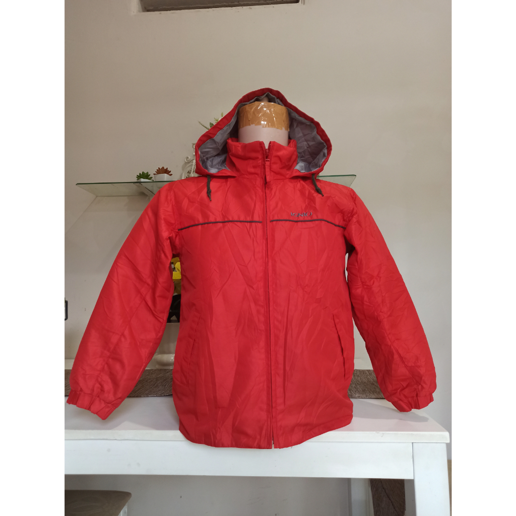 Jaket anti dingin IGNIO second  branded original merah size M LD 102 Pjg 58 mantap