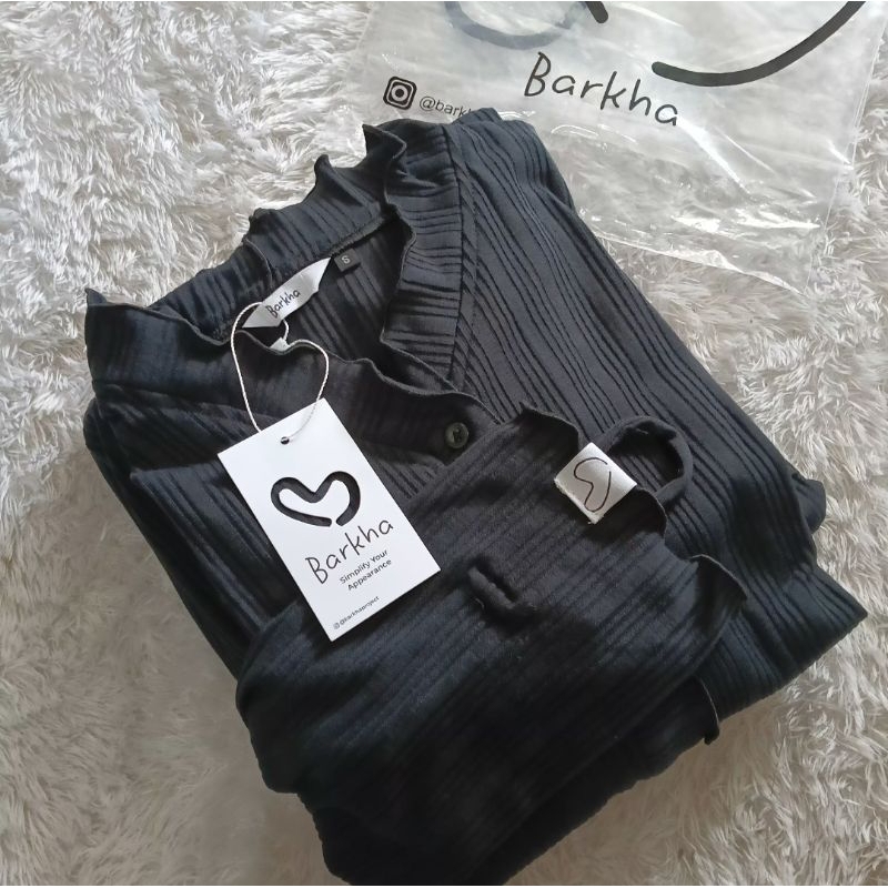 NWT Wavy Series Barkha warna black size S
