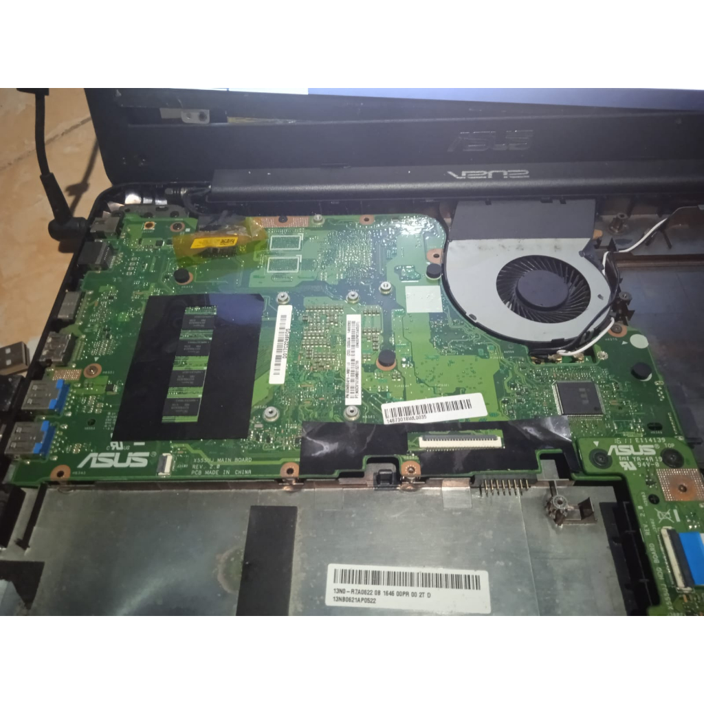 motherboard asus X555UJ i5 6200 RAM 4GB