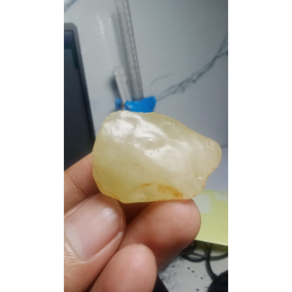 Lybian Desert Glass / Libyan Gold Tektite from Egypt (24)