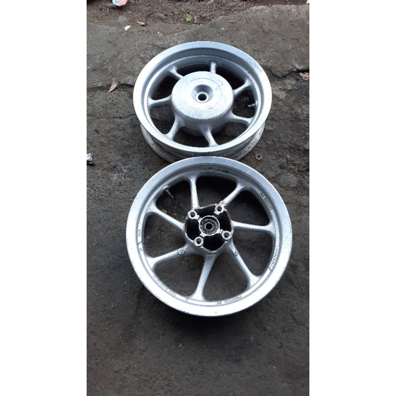 velg pelek scoopy donat ring 12 original depan belakang