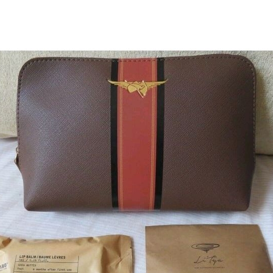 TAS KIT POUCH BROWN ORIGINAL QANTAS