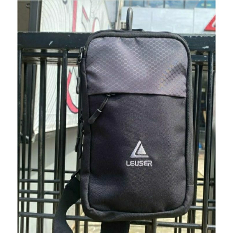 Leuser Sling bag Woyla