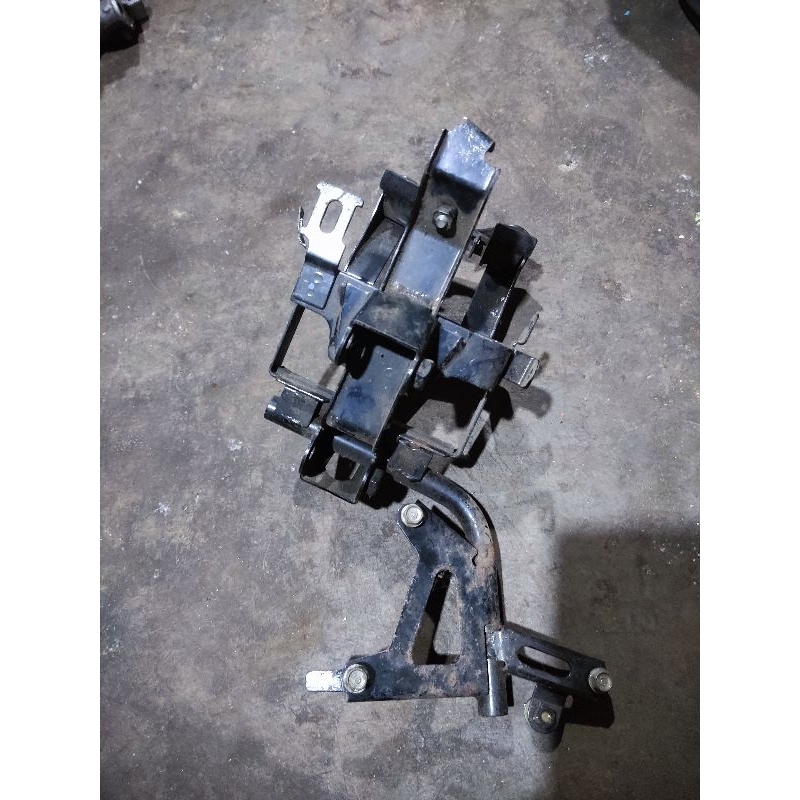 Pangkon / Dudukan Aki vario 125 lama / 125 Techno KZR original bekas