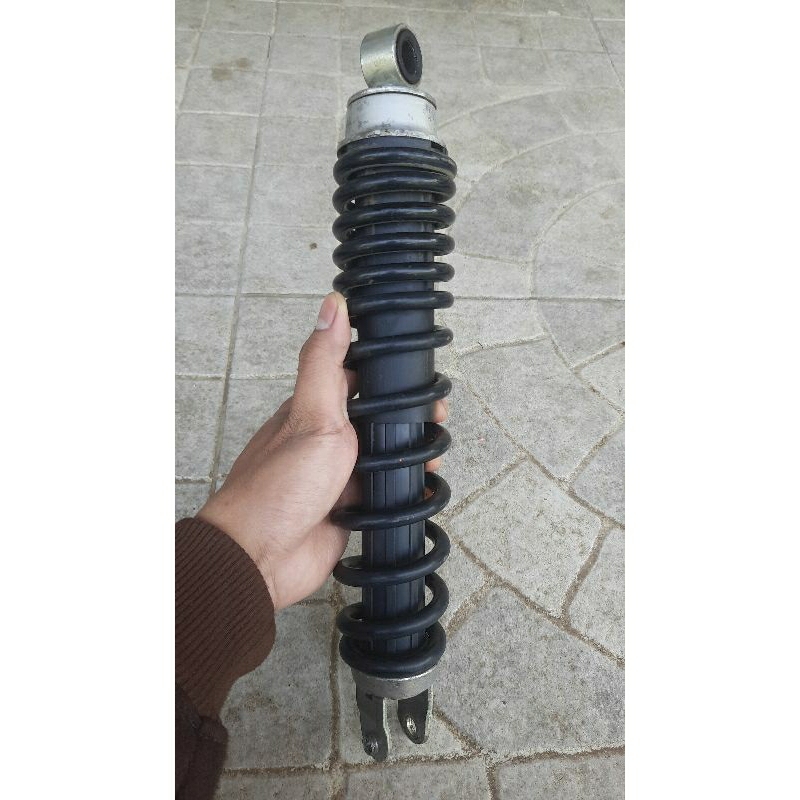 shockbreaker skok belakang honda vario 125 kzr ori bekas