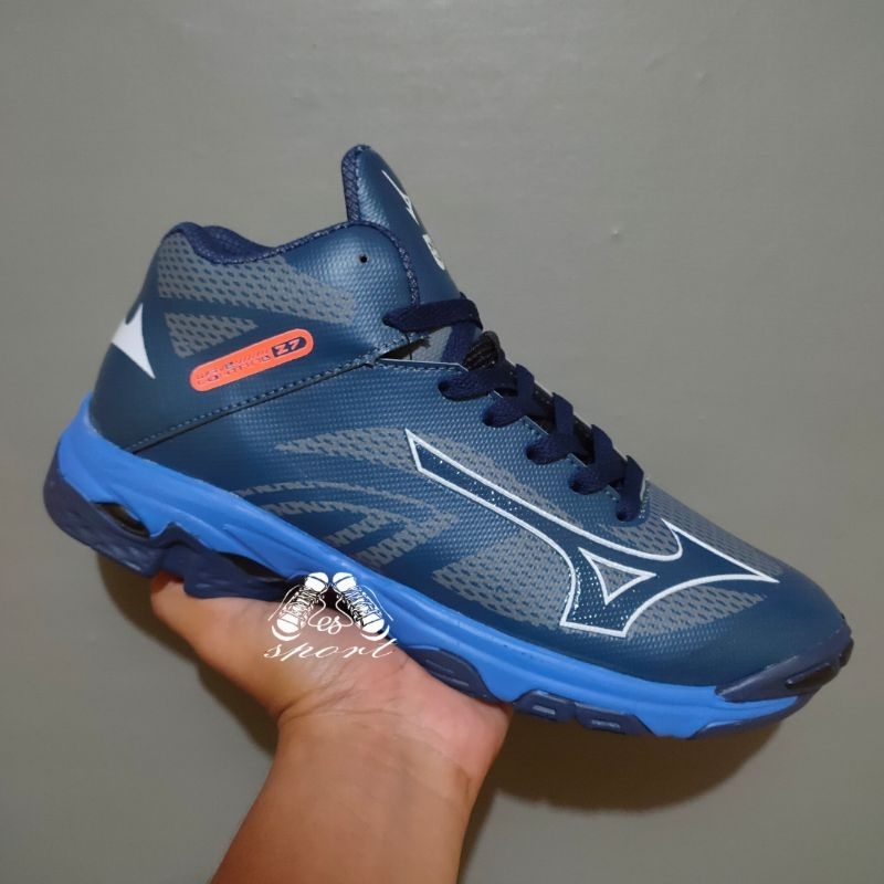 mizuno wave lightning z7 mid - mizuno wlz 7 - sepatu volly mizuno wave thunderstorm