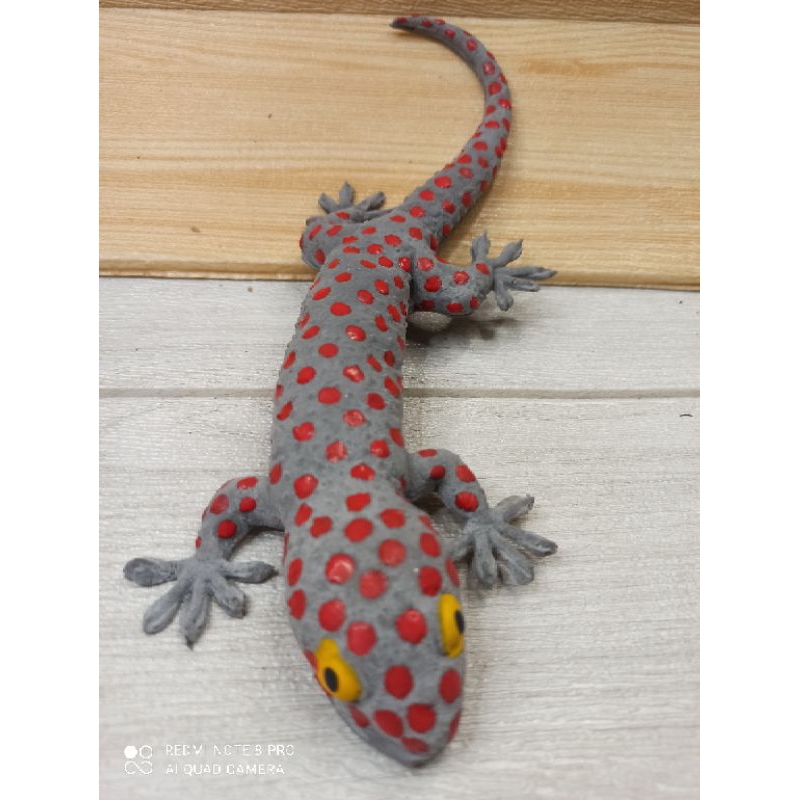 mainan karet tokek bintik merah 30cm