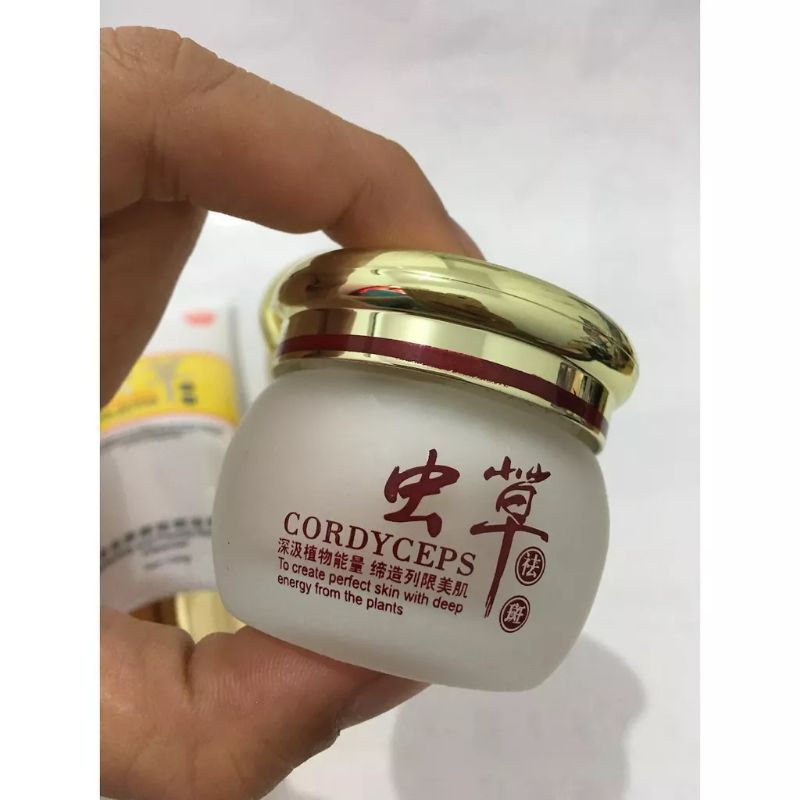 (Set 3in1 )Yu Chen Mei Cordyceps Sabun Cordyceps +Krim Siang +Kirim Malam Original /ISO