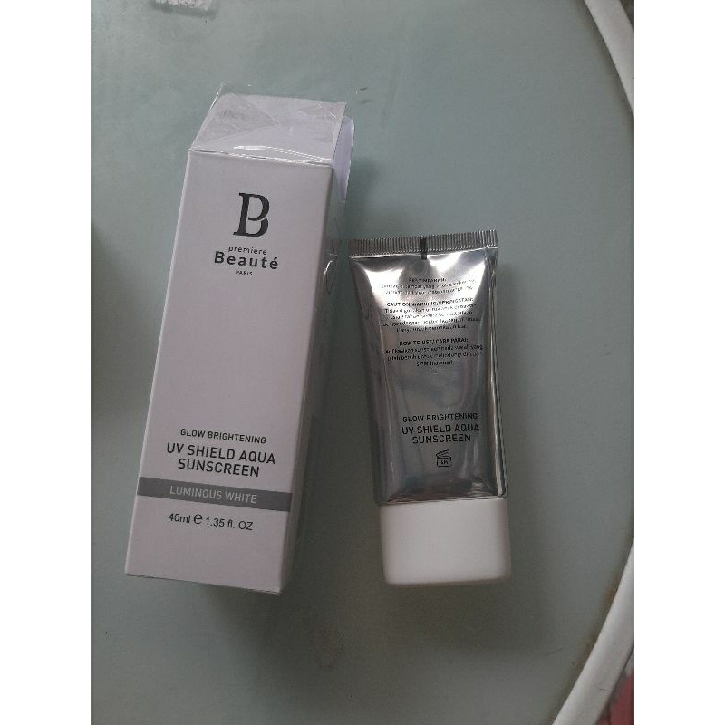 SUNSCREEN PREMIUM GLOWING BPOM