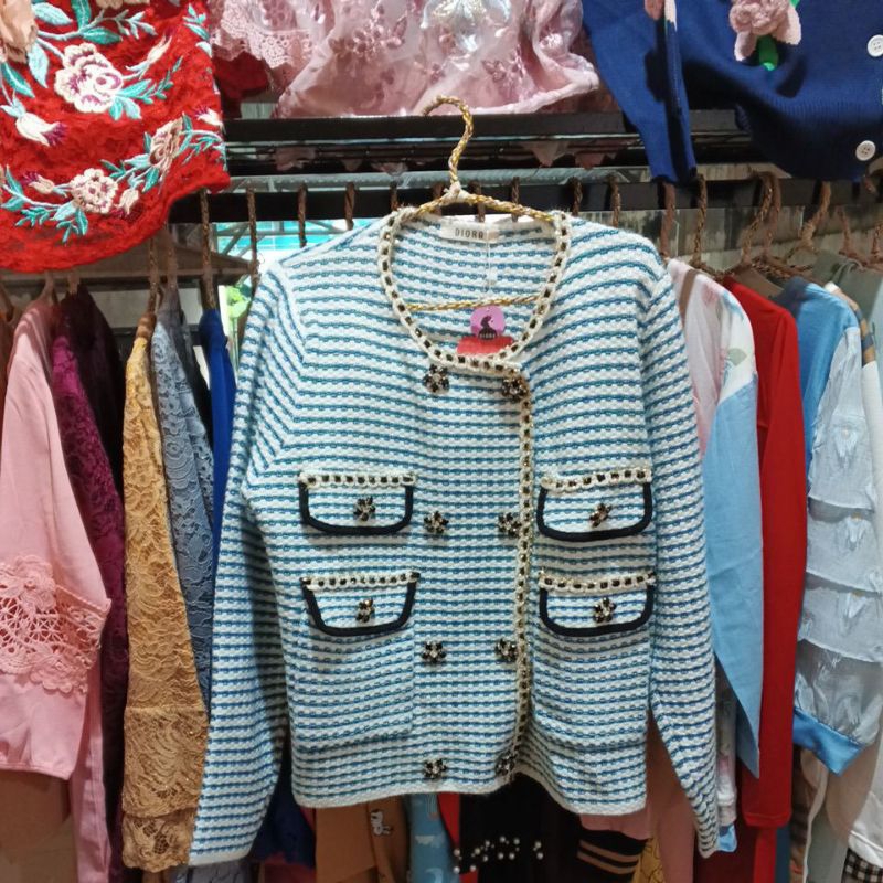 Atasan Brokat import warna putih