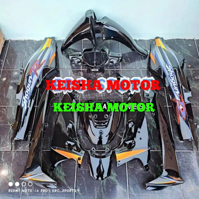 FULL BODY HALUS YAMAHA SHOGUN R 110 NEW SET STRIPING HITAM GLOSY