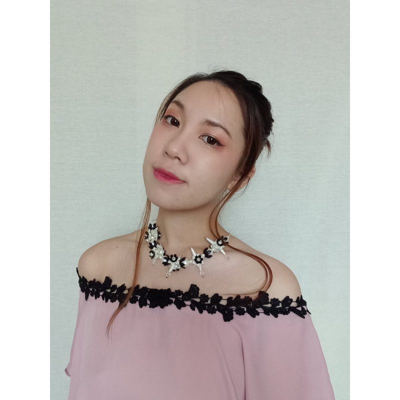 Erica Flowery Crystal Pearl Necklace Kalung Bunga Panjang Hijab Mutiara Kristal