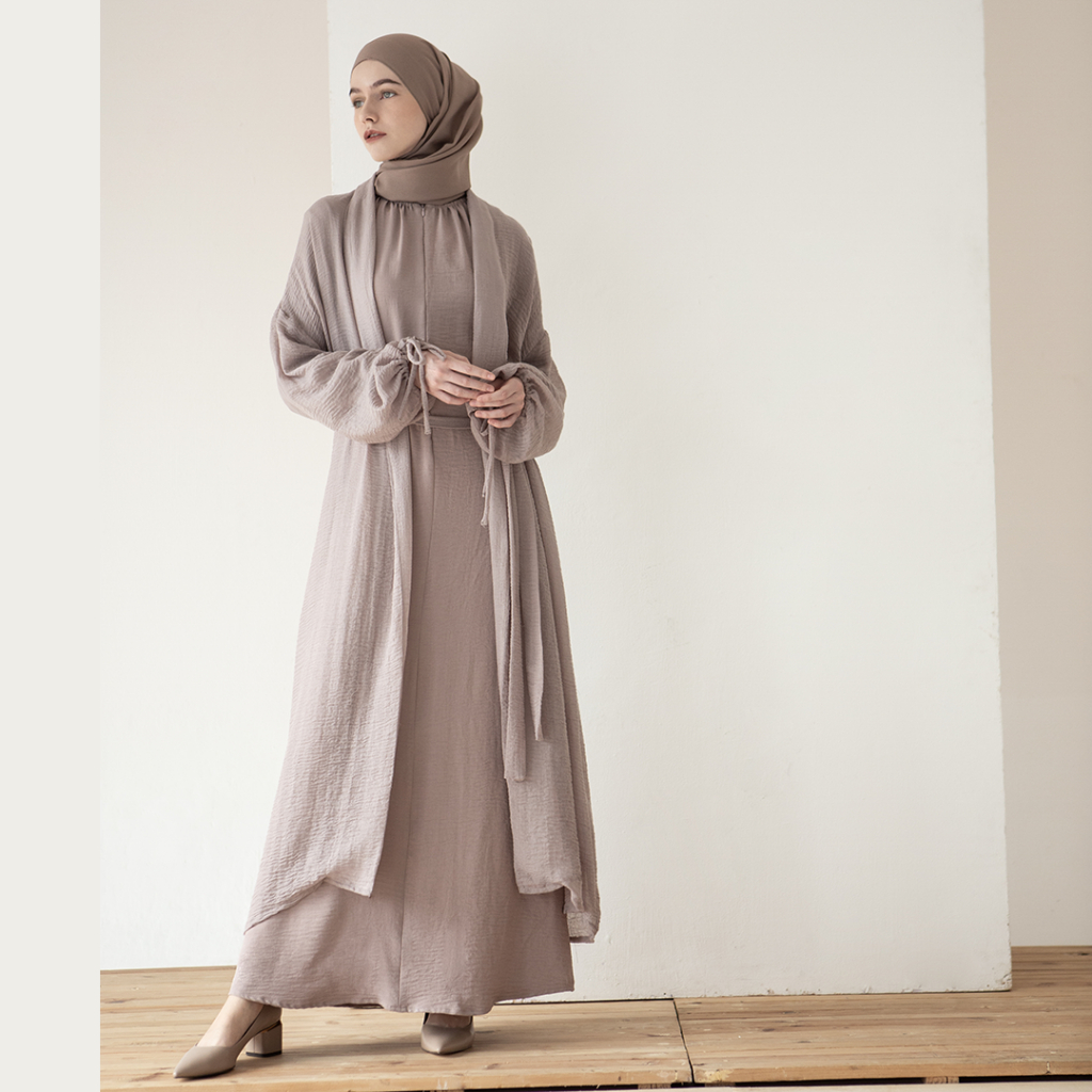 Kania Outer by Aska Label