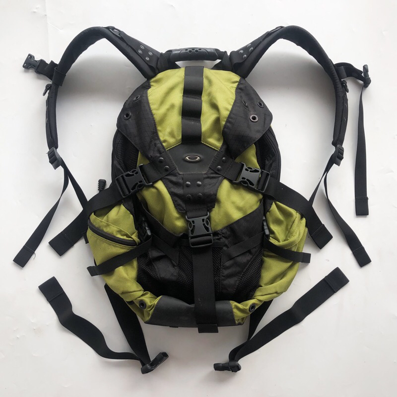 00's Oakley Iconic Tactical Bagpack