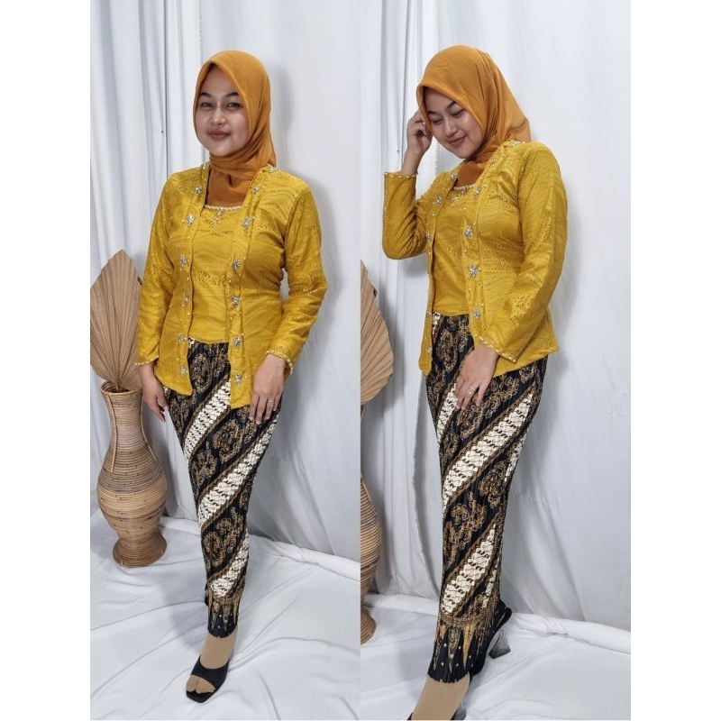 Kebaya Kutu Baru / Kebaya Tunik / Tunik Brokat / Kebaya Modern / Kebaya tile / Kebaya Favorite / Batik Couple