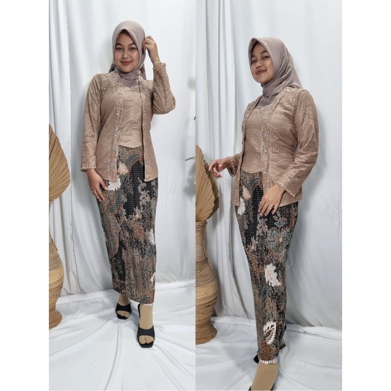 Kebaya Brokat Kutu Baru / Kebaya Tunik / Tunik Tulle/ Kebaya Modern / Kebaya tile / Kebaya Favorite / Batik Couple / Kebaya Kondangan / Kebaya Pesta / Kebaya Wisuda / Kebaya Tunik Busui / Tunik Wisuda / Kebaya Payet