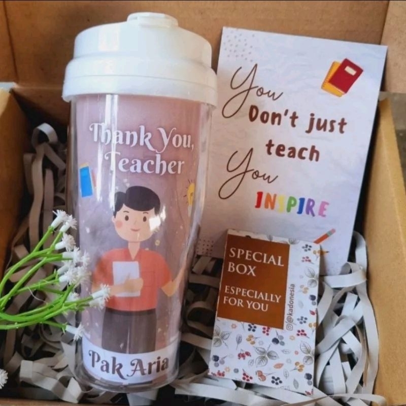 

Kado Hampers Guru - Kado Guru - Kenangan Guru - Tumbler Guru