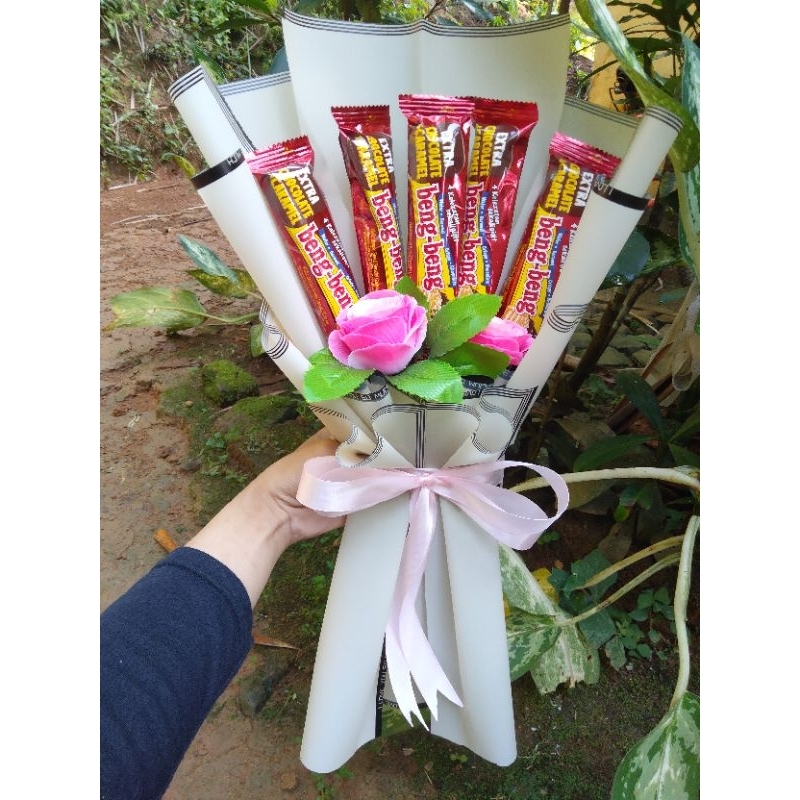 

buket beng beng buket wisuda buket snack buket jajan Buket ulang tahun buket anak