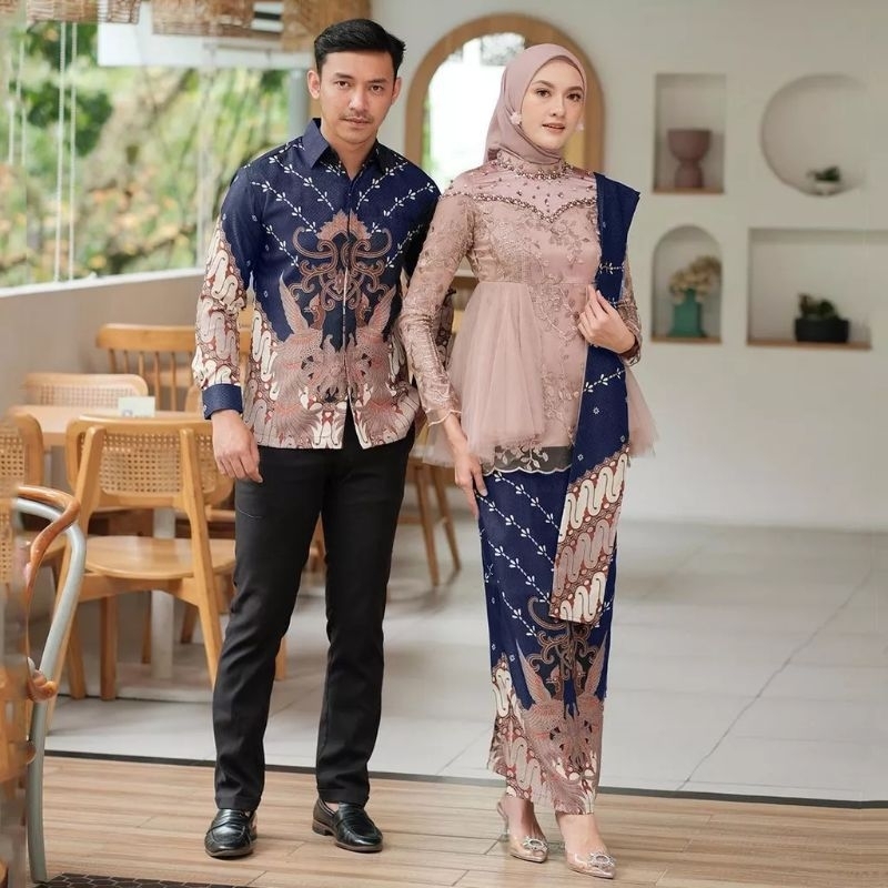 BATIK EXPRESS - Kebaya Couple Renata Raya Brukat Mutiara Baju Couple Pasangan Kebaya Kondangan Tunangan Batik Couple Modern Baju Wisuda Kekinian