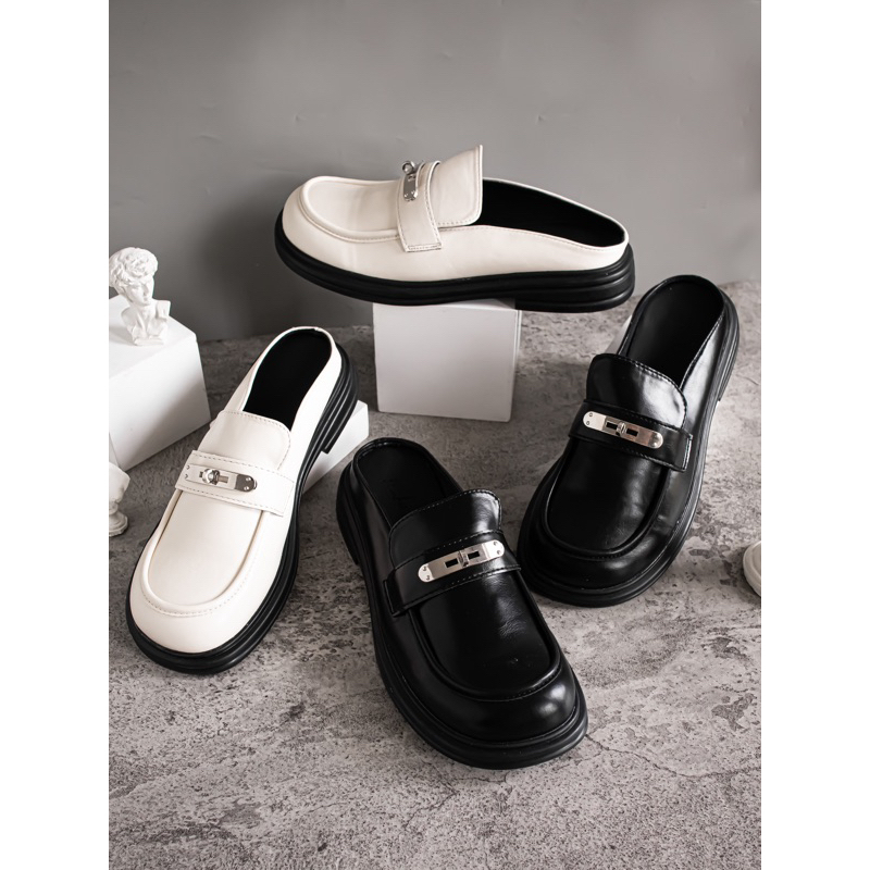 Victoria Slip Ons