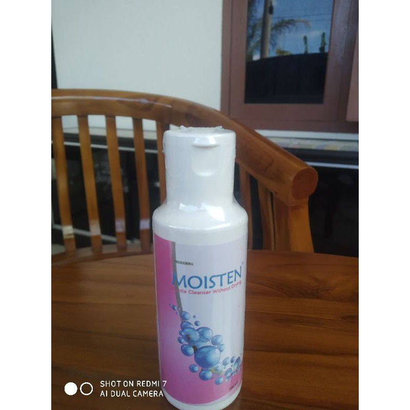 moisten gentle cleanser without drying