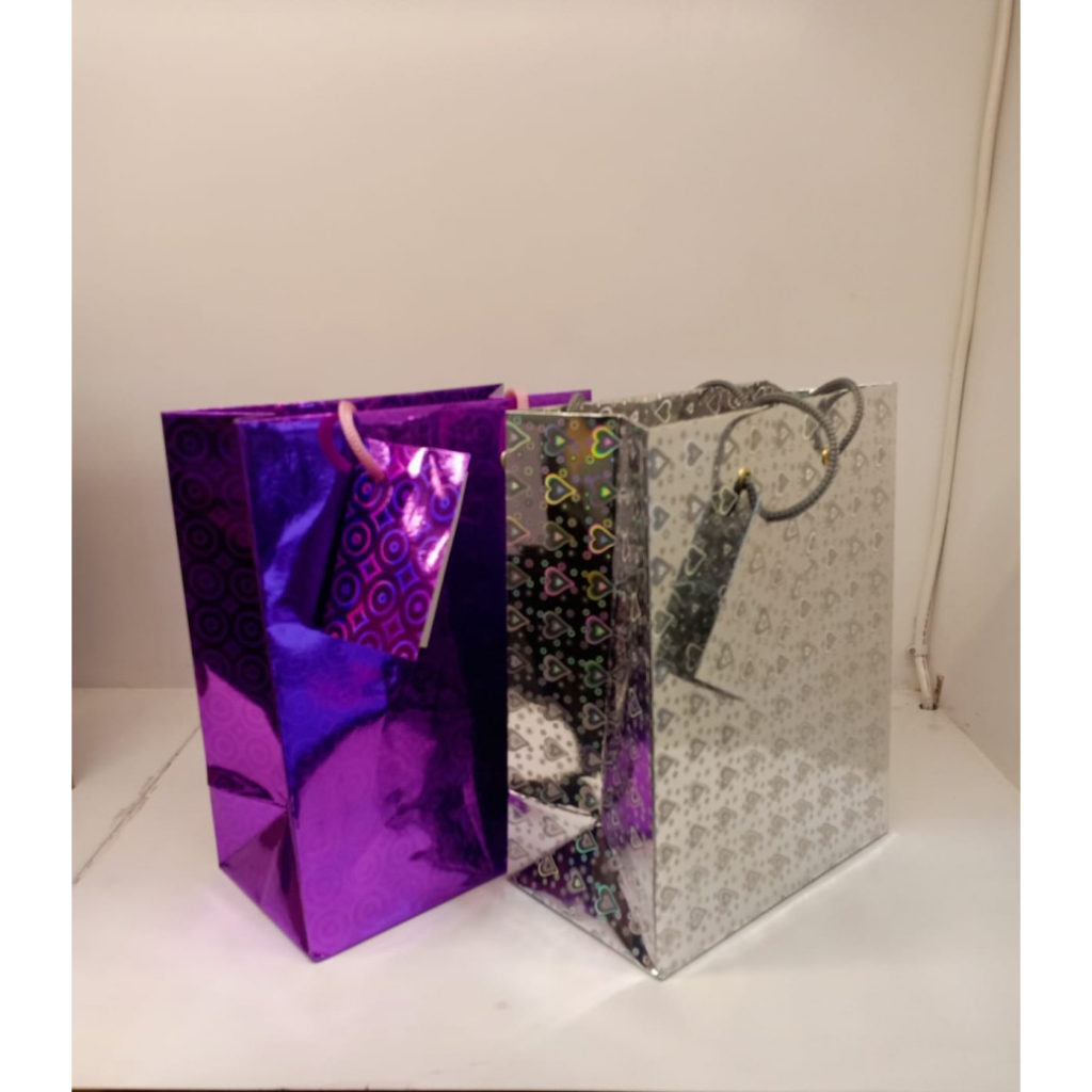 

10 pcs PAPERBAG AKSESORIS 23X10X18 KIKY GLOSSY HOLOGRAM