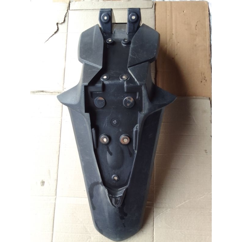 Spakbor Slebor Belakang Suzuki GSX Barang Cabutan Original