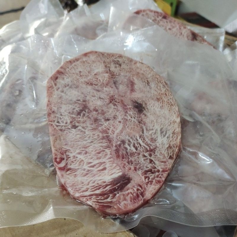 

sirloin steak wagyu meltique 200gram