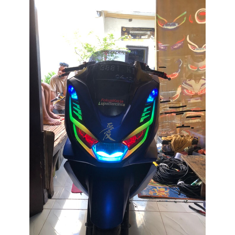 PAKET LAMPU ALIS RGB REMOT PCX 160 SET HEADLMAP ORIGINAL PNP TINGGAL PASANG+saklar