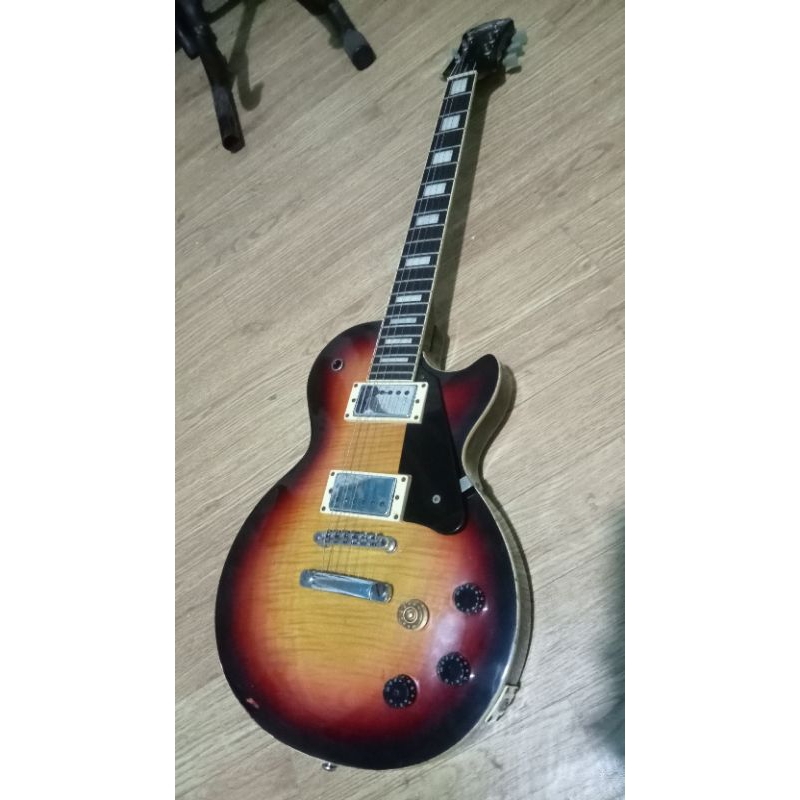 OLSHOP BANJARMASIN-gitar elektrik epiphone les Paul madein china mulus normal