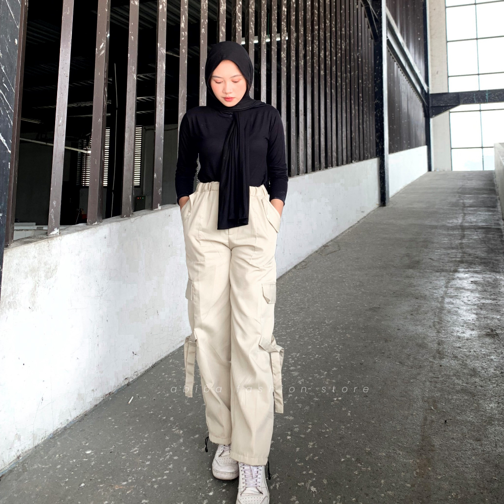 Abiba Cargo Pants Highwaist