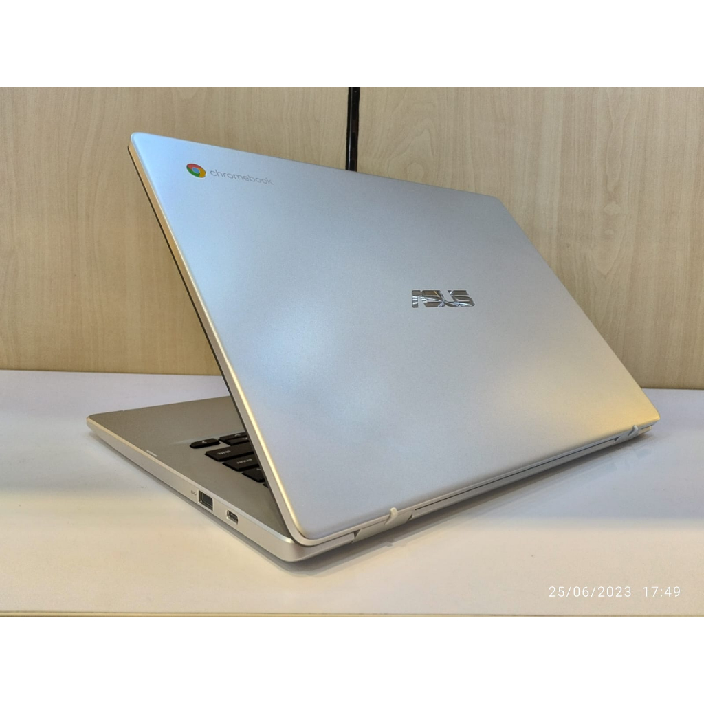 Laptop slim Asus Chromebook C424MA Intel N4020 RAM 4GB 256GB Full HD 14 Chrome OS