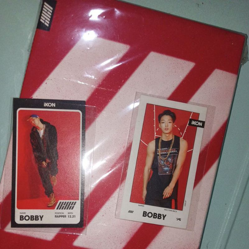 IKON OFFICIAL HALF ALBUM DEBUT + 2 PC BOBBY