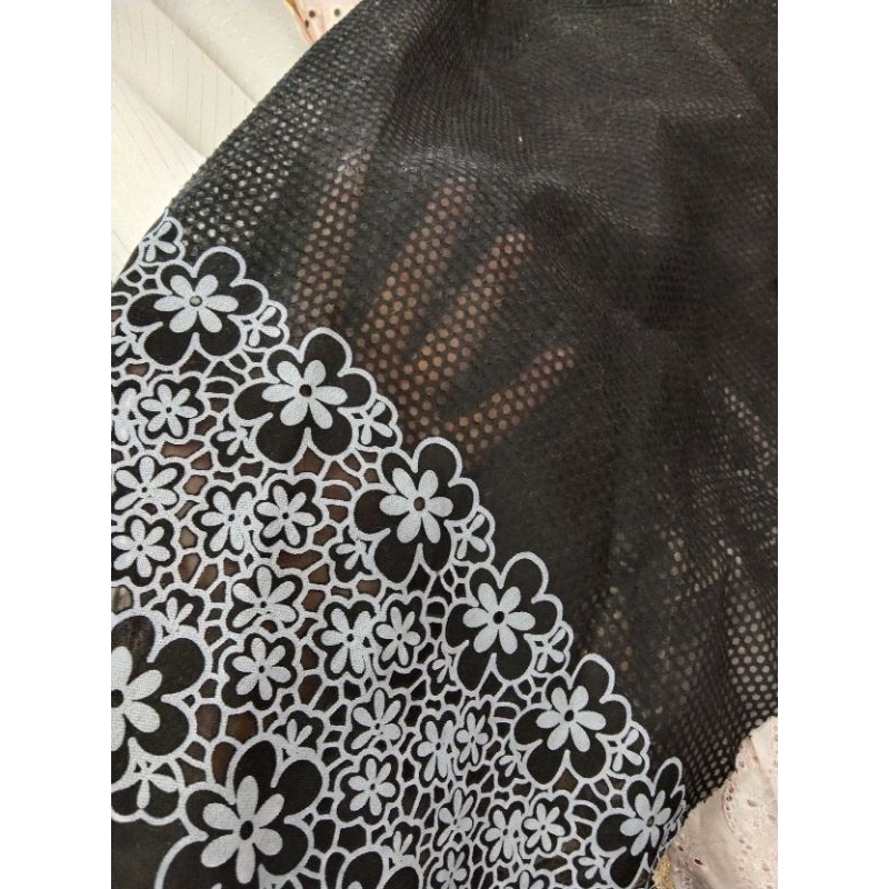 KAIN ORGANZA ANTIK SALUR HITAM PUTIH