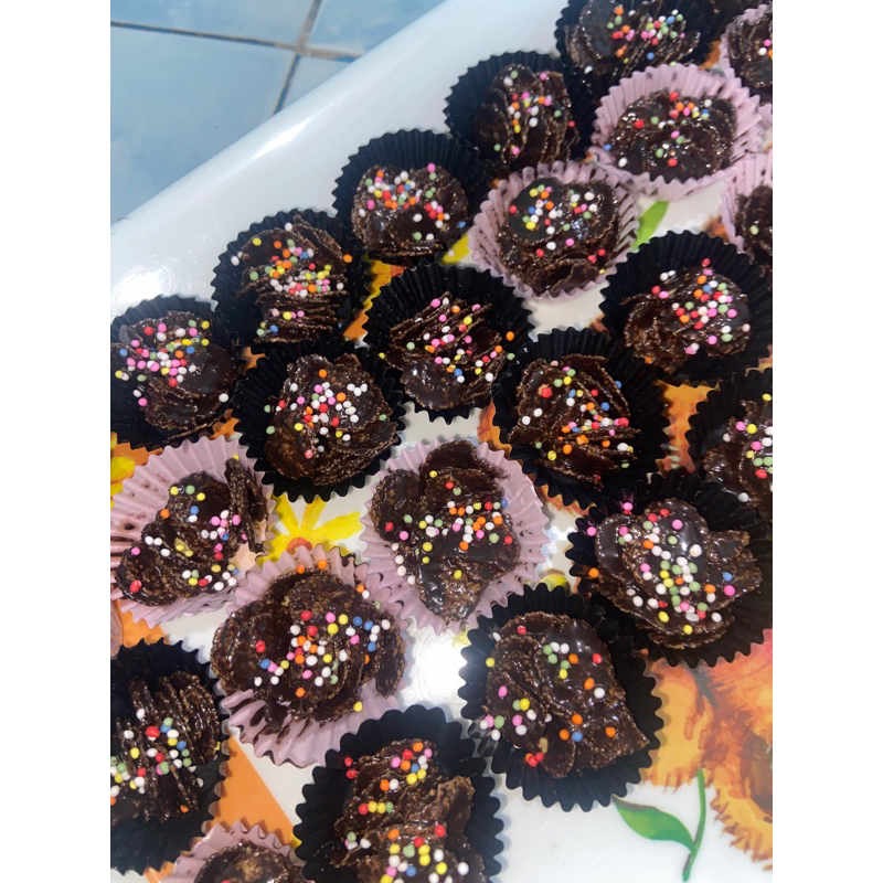 

KUE CORN FLAKE COKLAT