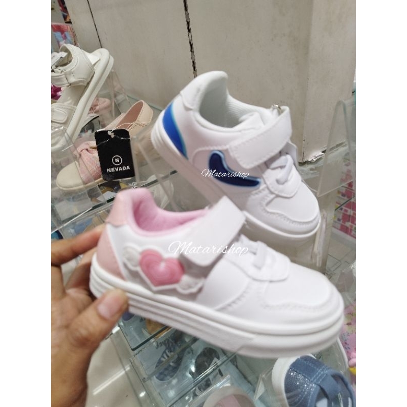 SEPATU SNEAKERS PUTIH ANAK BY LITTLE M MATAHARI STORE