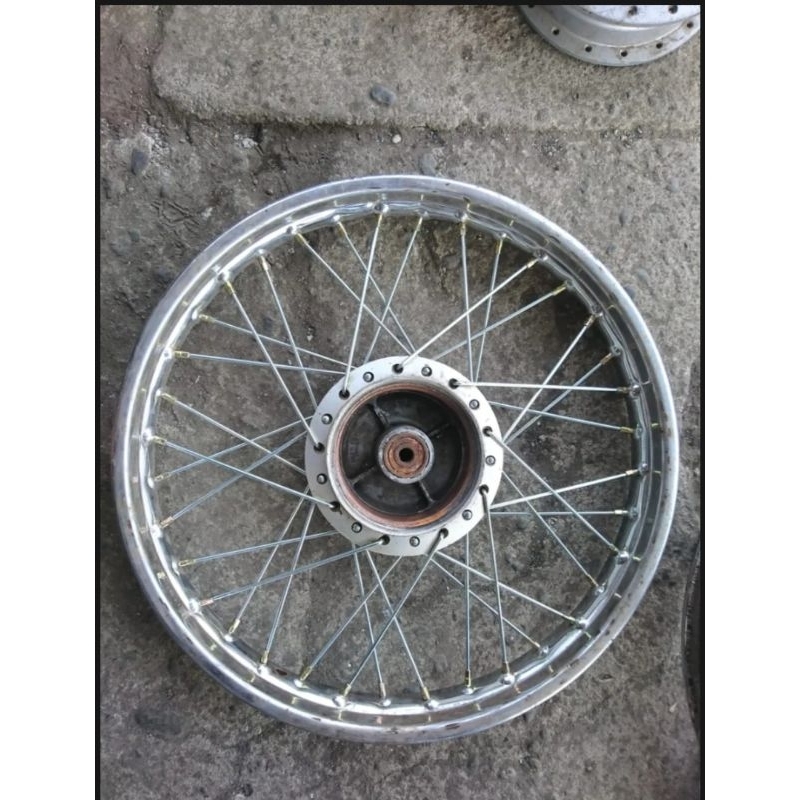 velg pelek belakang honda (ruji baru) SUPRA FIT NEW, REVO, SUPRAX 125, KARISMA, original copotan mot