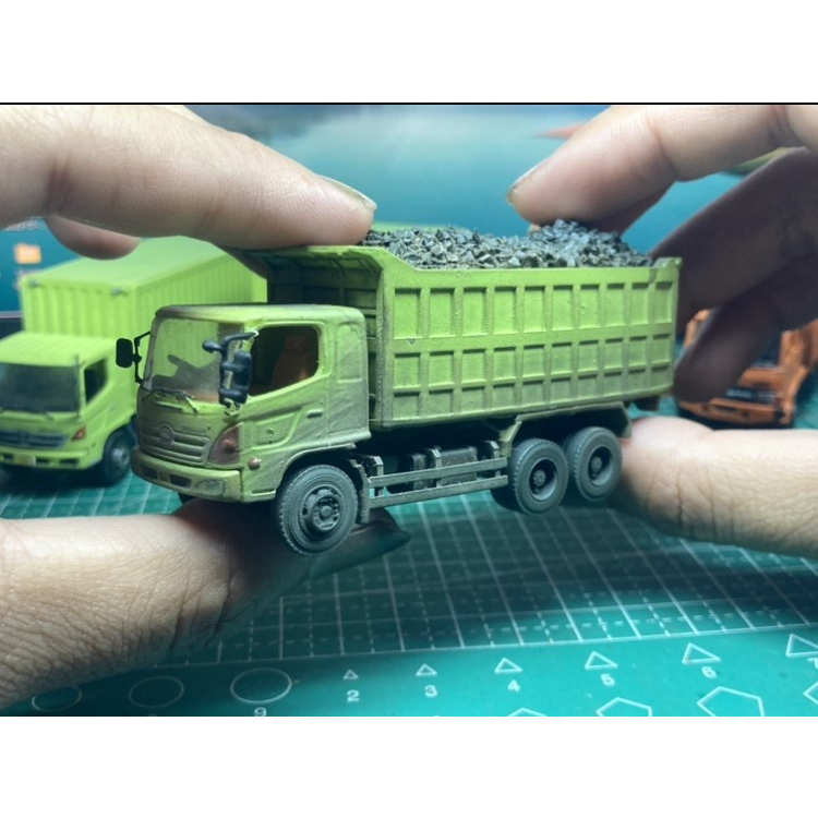 Miniatur Truk Hino Dump 1:87