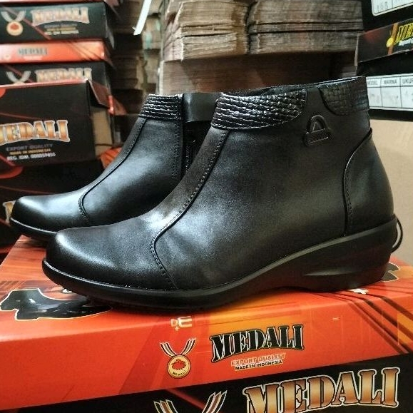 Sepatu kulit wanita Polwan Secwan Sus PNS sepatu kerja formal tampil lebih keren