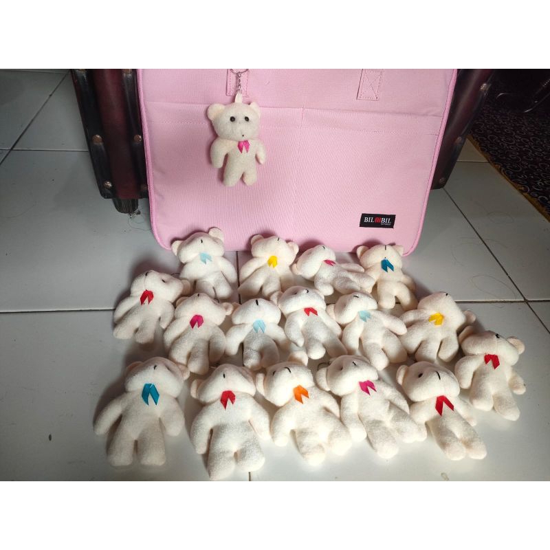 Ganungan kunci boneka. Gantungan aksesoris tas