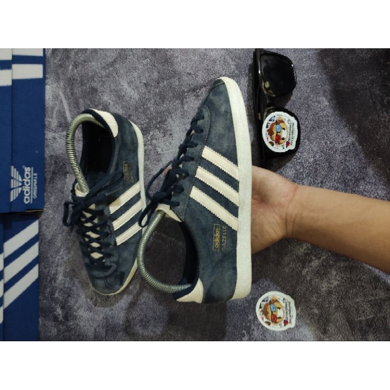 adidas gazelle og navy
