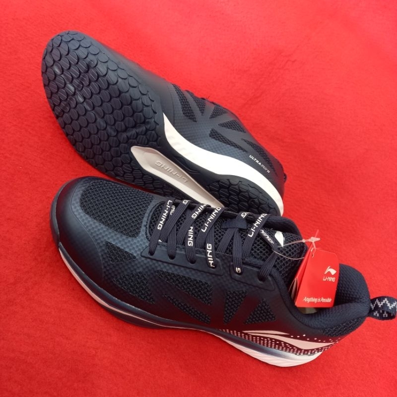 Sepatu Lining  badminton ultra  fly 2