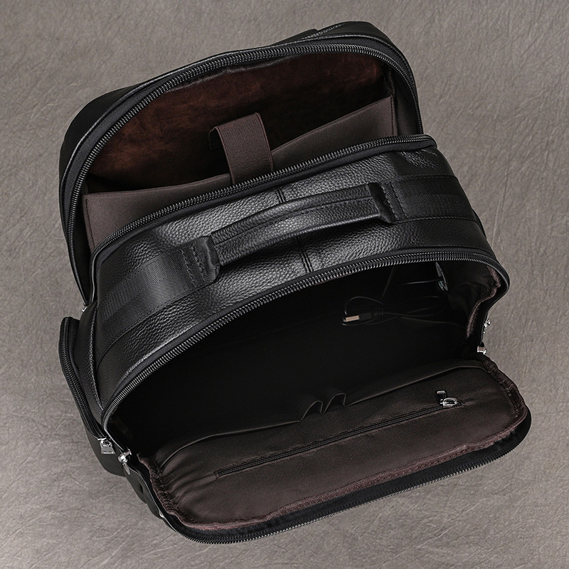 Tas punggung kulit sapi kapasitas besar muat  Laptop 17 inch   warna hitam dengan Port USB